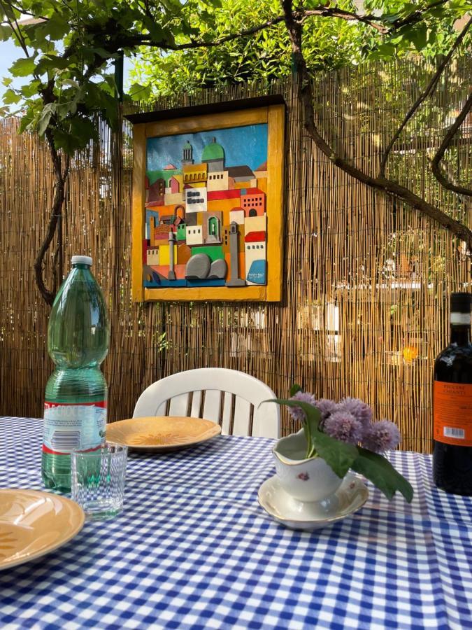 ヴェルバーニアGiorni Felici Tutto Nuovo, Giardino, Parcheggioアパートメント エクステリア 写真