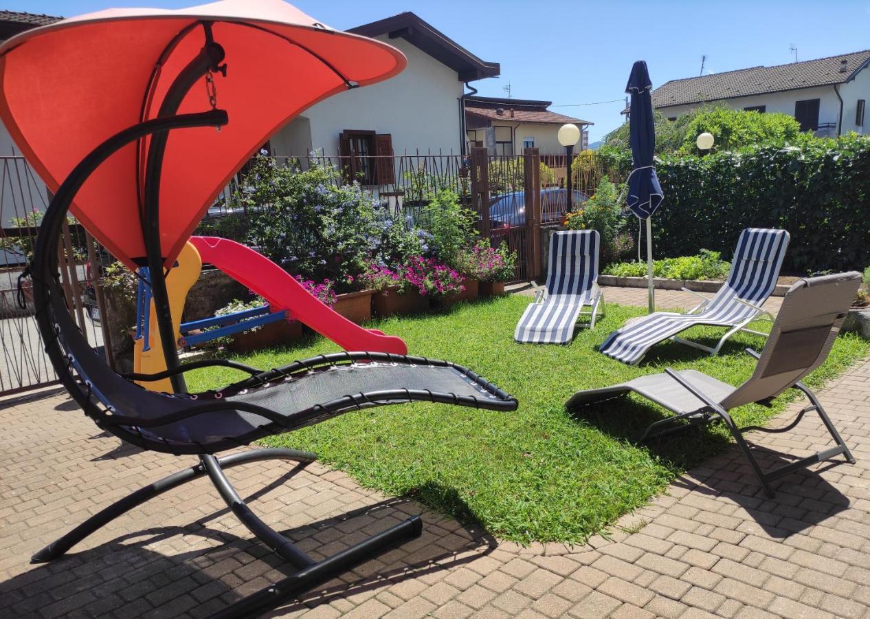 ヴェルバーニアGiorni Felici Tutto Nuovo, Giardino, Parcheggioアパートメント エクステリア 写真